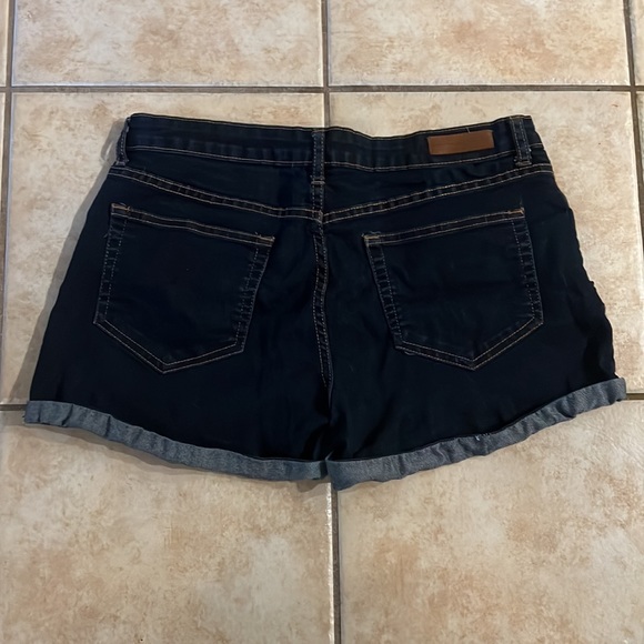 AMISU Jeans Dark Blue Wash Cuffed Stretch Shorts size EU 42 or Waist 32 - Picture 2 of 8